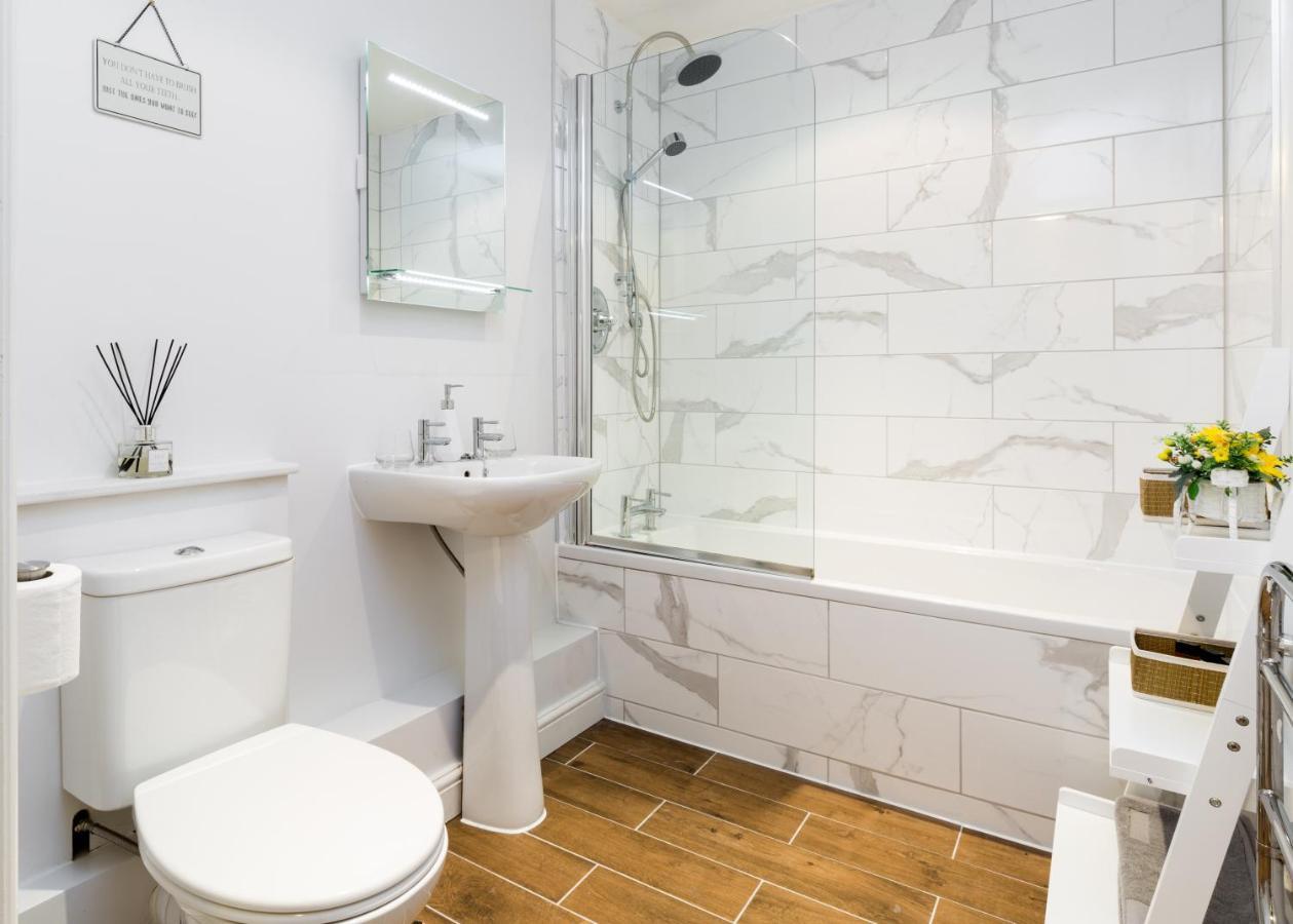 Indigo Apartment Бирмингем Экстерьер фото