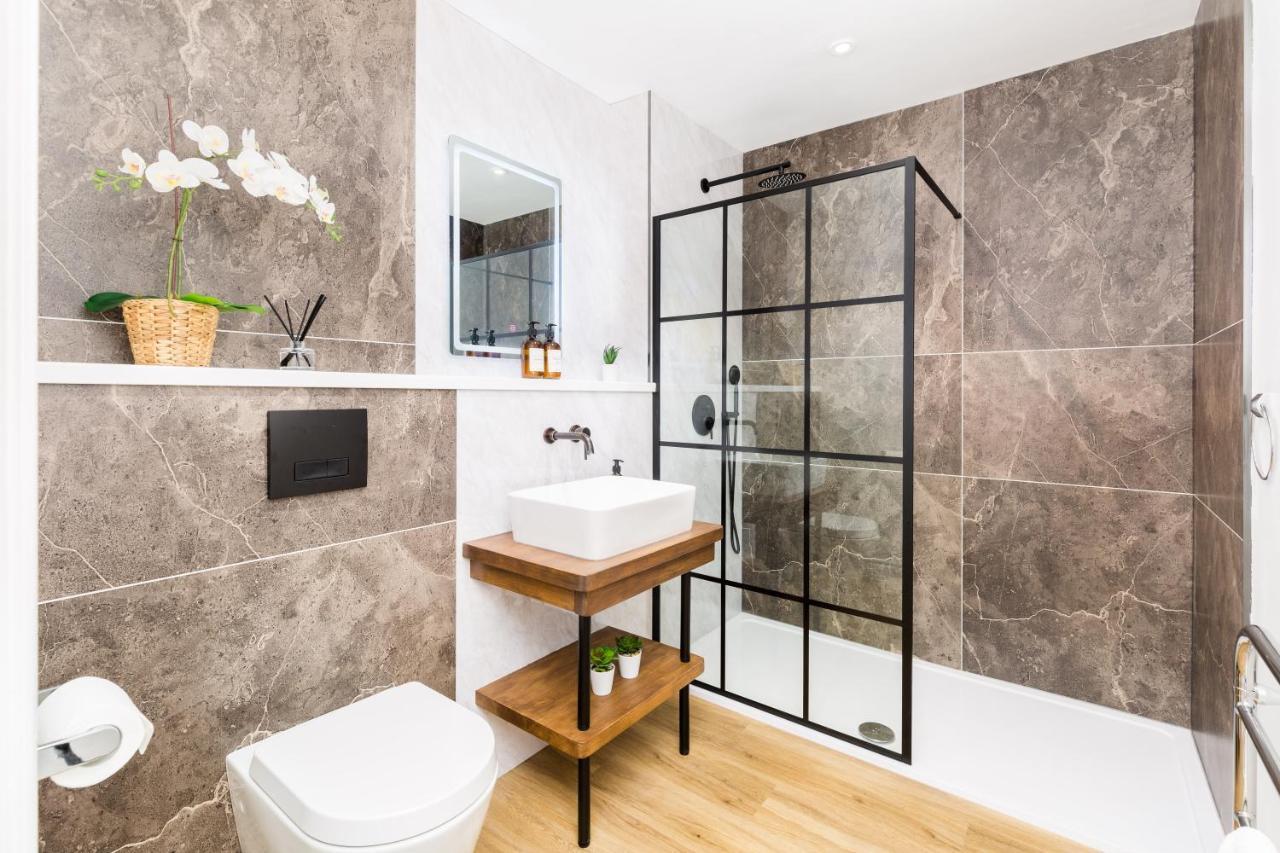 Indigo Apartment Бирмингем Экстерьер фото