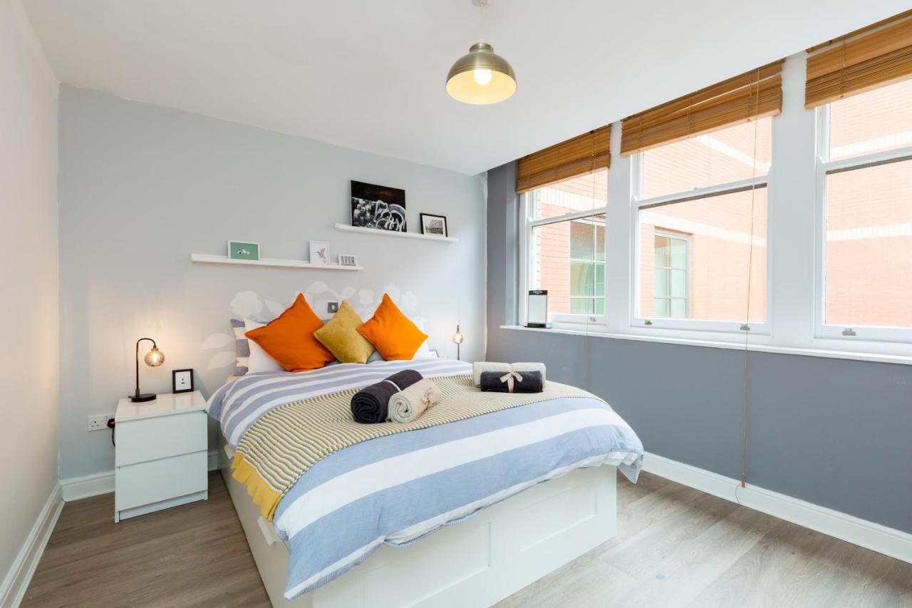 Indigo Apartment Бирмингем Экстерьер фото