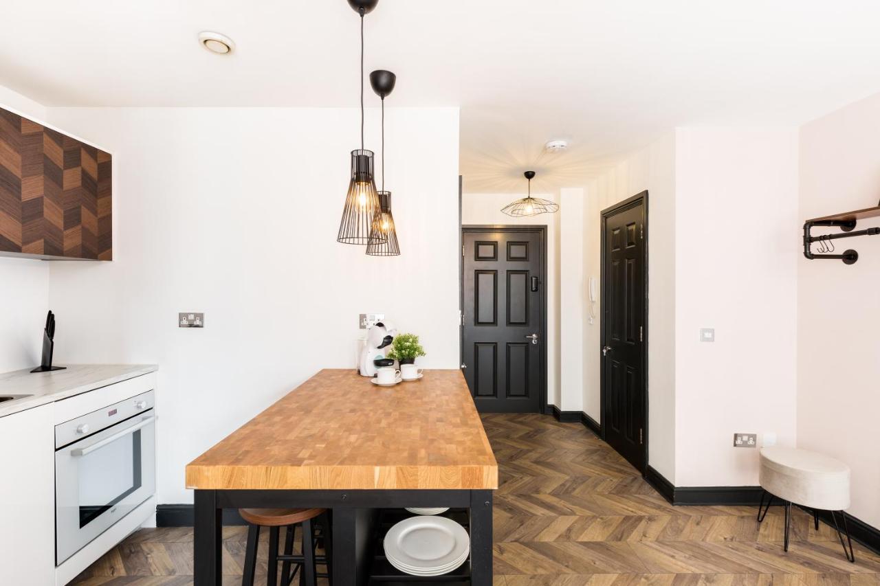 Indigo Apartment Бирмингем Экстерьер фото